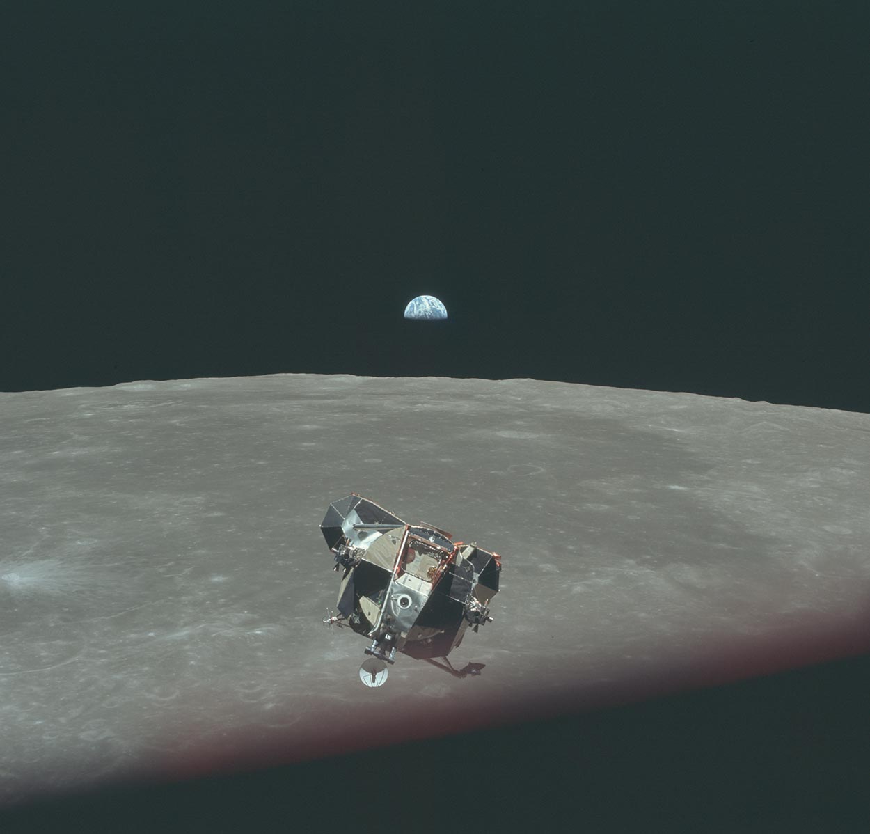 Apollo_28