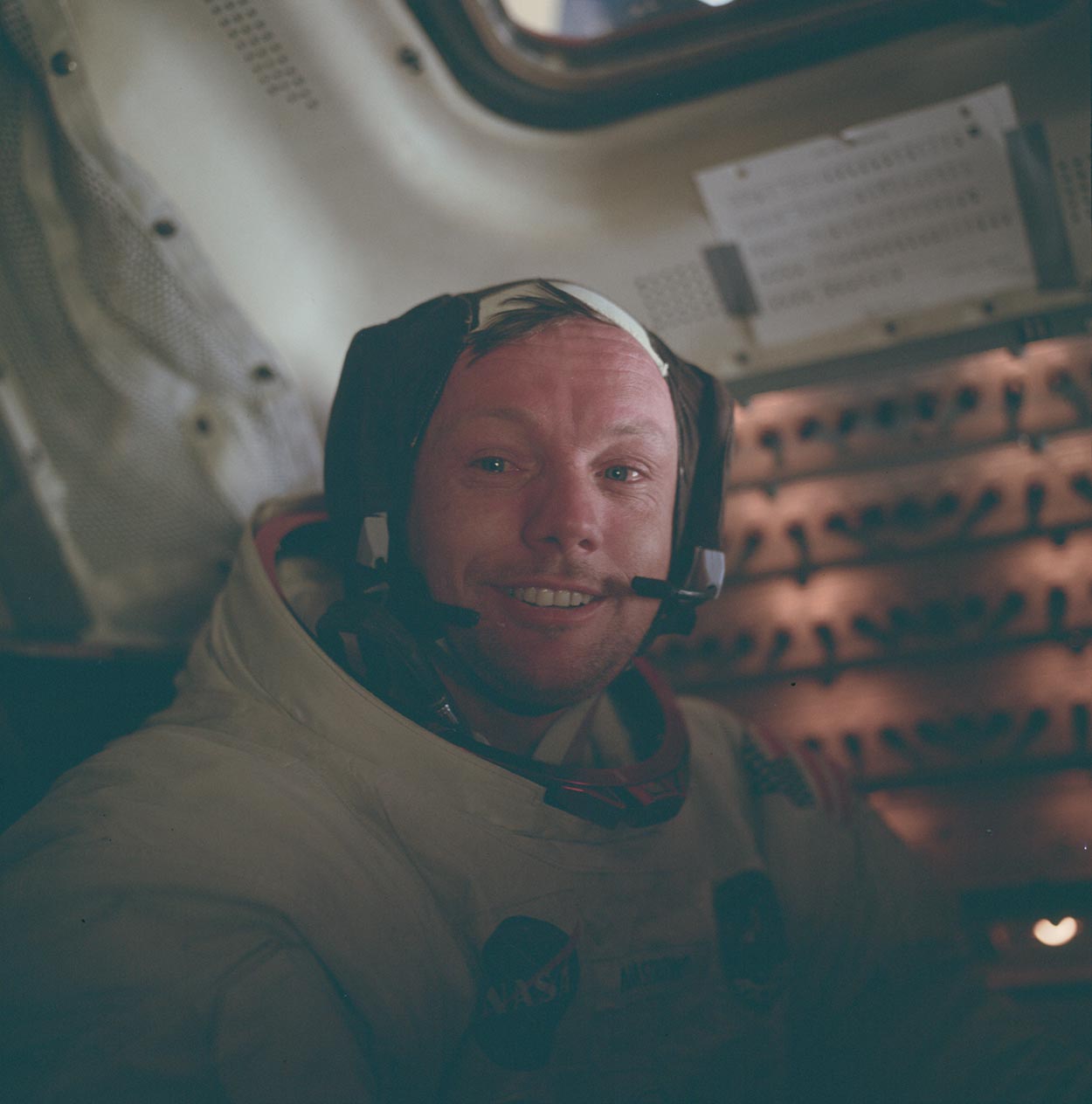 Apollo_30