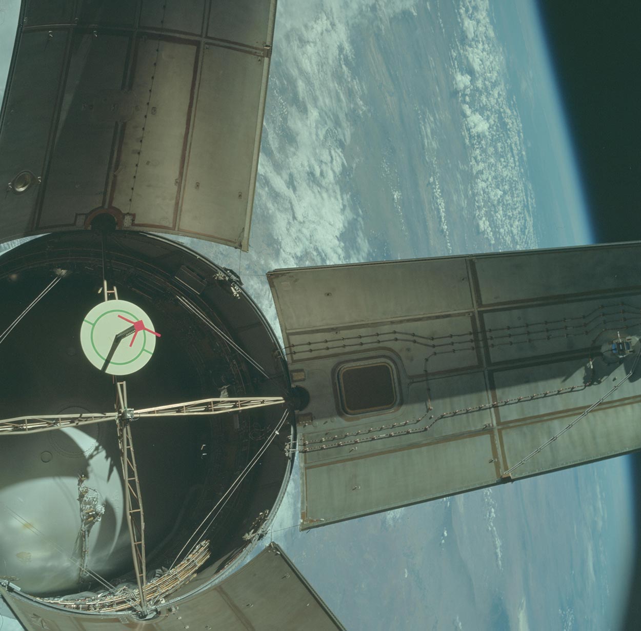 Apollo_33